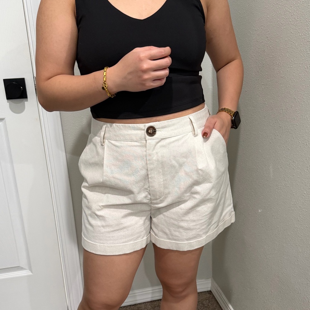 Cider Cream Women's Shorts